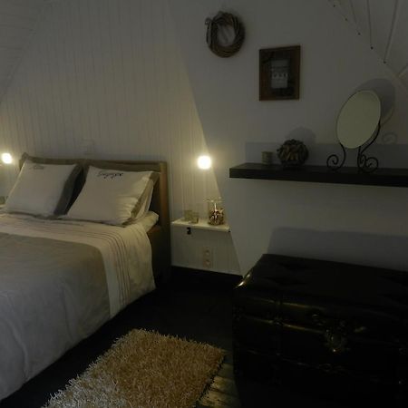 Holiday Home Juliette โปเปอริงเงอ ภายนอก รูปภาพ